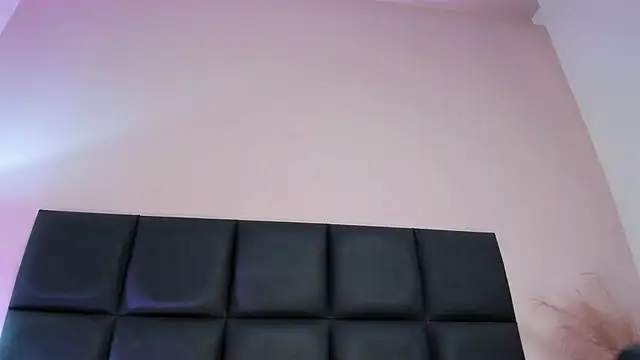 NoraDasilva online show from 04.11.26