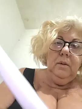 Merilulla online show from 11.17.25