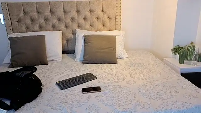 KeryHillson online show from 01.17.26