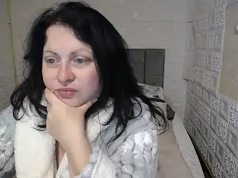 Lillian2 online show from 12.02.24