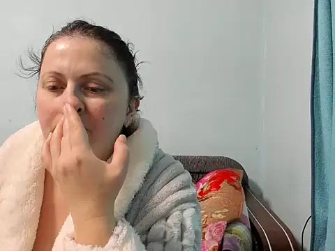 Lillian2 online show from 12.08.24