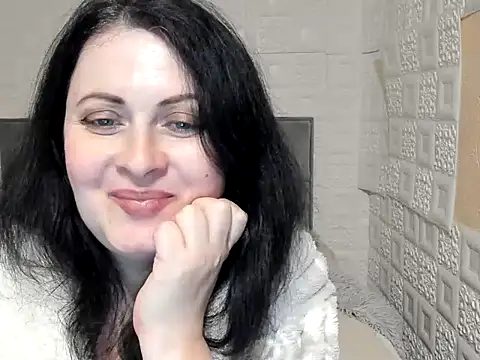 Lillian2 online show from 02.24.25