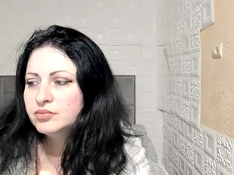 Lillian2 online show from 03.02.25