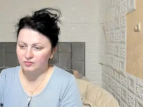 Lillian2 online show from 03.14.25