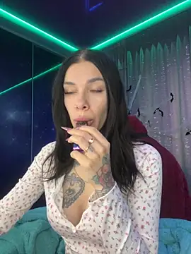 Queen of pain online show from 10.27.25