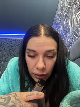 Snapshot of Queen_of_pain chatting on 05.17.26 Queen of pain online show from 05.17.26