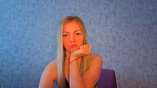 Snapshot of iam_Venus chatting on 04.26.26 iam Venus online show from 04.26.26