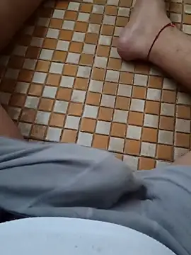 Snapshot of Ac0b3r chatting on 10.22.25 Ac0b3r online show from 10.22.25