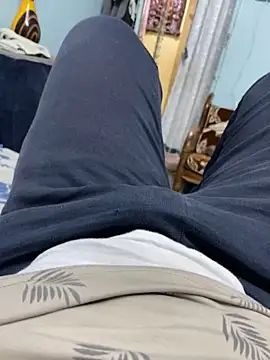 Snapshot of Honeydick7 chatting on 01.03.25 Honeydick7 online show from 01.03.25