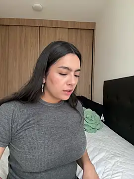 Nicollemays online show from 04.14.26