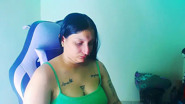 Snapshot of liz_dirty chatting on 07.17.26 liz dirty online show from 07.17.26