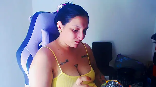 Snapshot of liz_dirty chatting on 07.18.26 liz dirty online show from 07.18.26