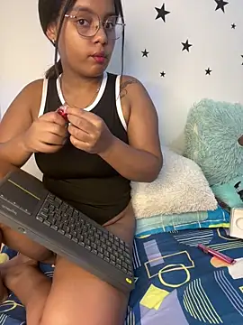 Snapshot of Aleja_DANS chatting on 02.19.26 Aleja DANS online show from 02.19.26