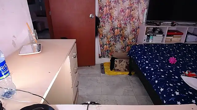 yselahot online show from 03.07.25