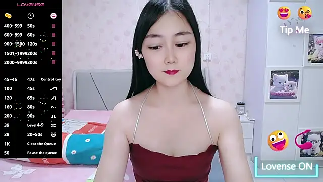 Snapshot of Elvira_baby chatting on 04.01.26 Elvira baby online show from 04.01.26