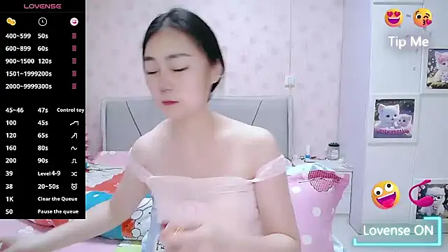 Snapshot of Elvira_baby chatting on 04.07.26 Elvira baby online show from 04.07.26