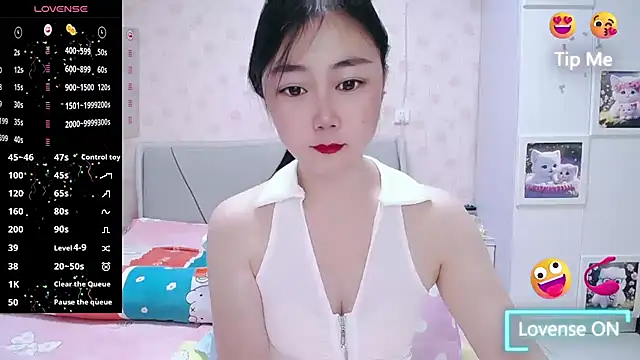 Snapshot of Elvira_baby chatting on 04.20.26 Elvira baby online show from 04.20.26