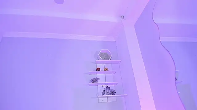 CamileHolmes online show from 02.14.25