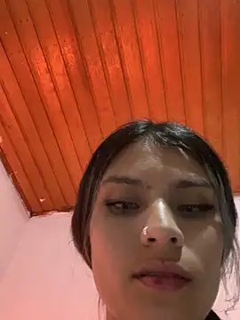 Snapshot of Tiffanysurez_ chatting on 10.08.25 Tiffanysurez  online show from 10.08.25
