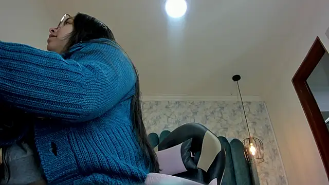 nalalye cruzz  online show from 10.08.25