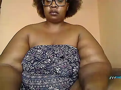 ZOQULUx online show from 02.13.25