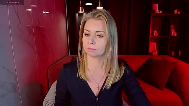 Annie Light online show from 12.16.24