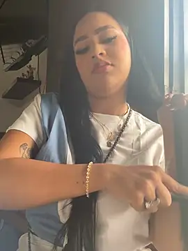 Luisa Fernandaa online show from 02.22.26