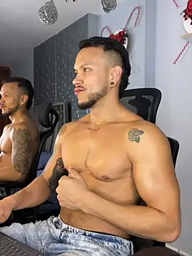 ARON TAYLER01 online show from 12.28.24