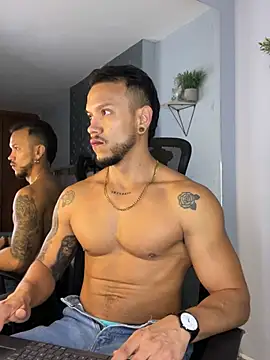 ARON TAYLER01 online show from 01.08.25