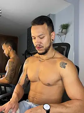 ARON TAYLER01 online show from 01.11.25