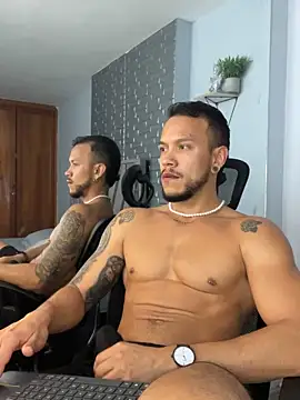 ARON TAYLER01 online show from 01.12.25