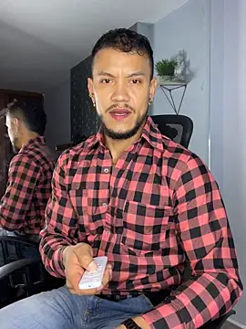 ARON TAYLER01 online show from 01.24.25