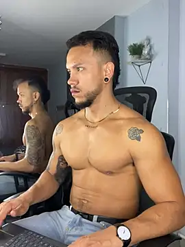 ARON TAYLER01 online show from 02.01.25