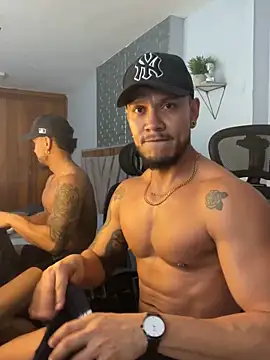 ARON TAYLER01 online show from 02.08.25