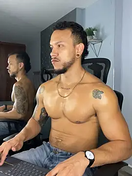 ARON TAYLER01 online show from 02.11.25