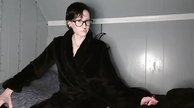 EsraScene online show from 03.08.25