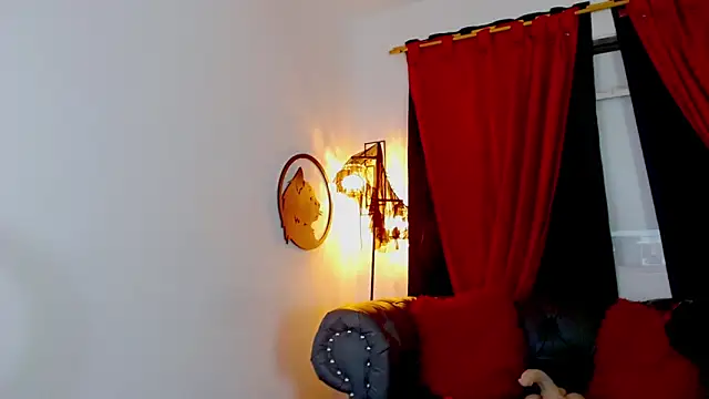 misslombana online show from 04.15.26