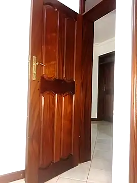 NicRaisaa online show from 10.28.25