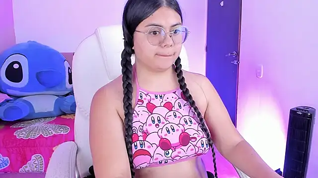 Snapshot of esmeralda112 chatting on 05.25.26 esmeralda112 online show from 05.25.26