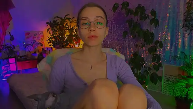 Snapshot of poli__ chatting on 05.18.26 poli online show from 05.18.26