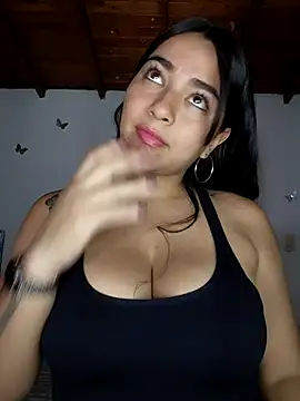 Snapshot of alison_villalobo chatting on 06.17.26 alison villalobo online show from 06.17.26