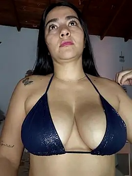 Snapshot of alison_villalobo chatting on 06.25.26 alison villalobo online show from 06.25.26