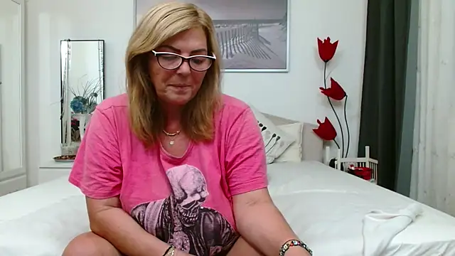 YulliaMilf online show from 10.23.25