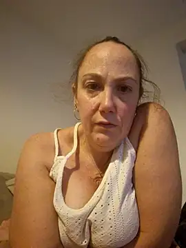 Wisie Cutie online show from 11.06.25