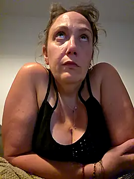 Snapshot of Wisie_Cutie chatting on 06.12.26 Wisie Cutie online show from 06.12.26