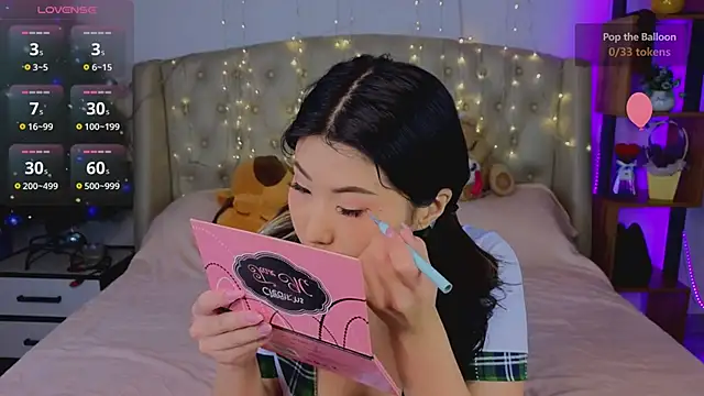 Snapshot of Wendy__Hills chatting on 12.17.24 Wendy Hills online show from 12.17.24