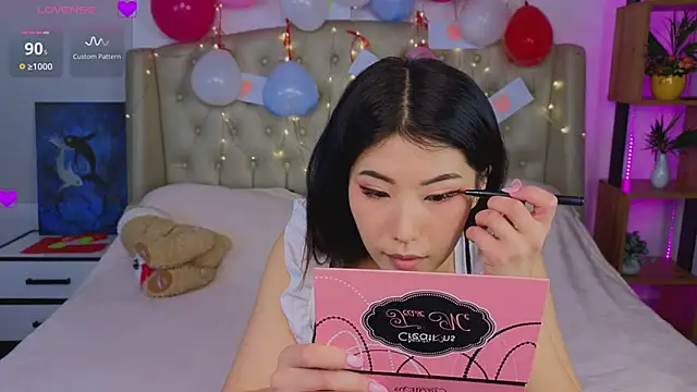 Snapshot of Wendy__Hills chatting on 02.06.25 Wendy Hills online show from 02.06.25