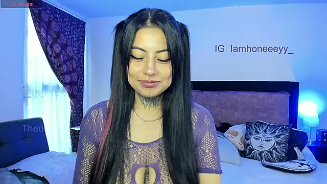 Snapshot of Thedollhoney chatting on 02.21.26 Thedollhoney online show from 02.21.26