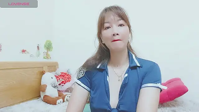 Holygirlsweet777 online show from 12.02.24