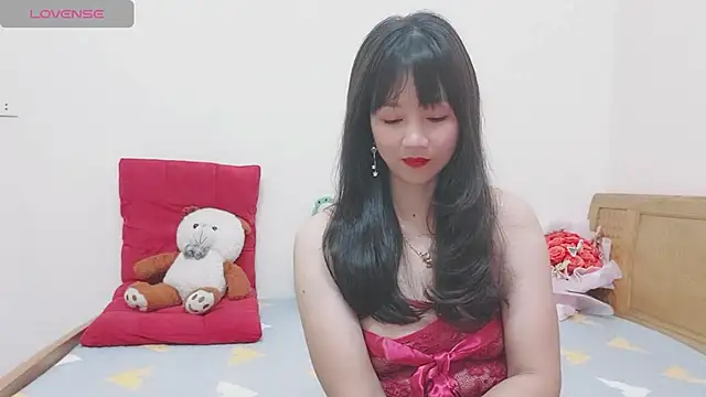 Holygirlsweet777 online show from 02.04.25